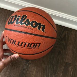 WILSON EVOLUTION BRAND NEW